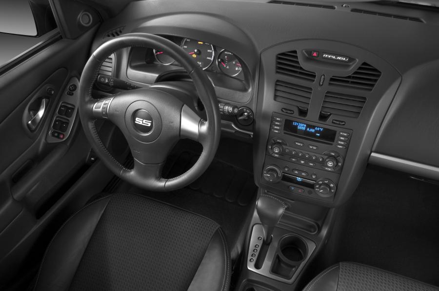 Chevrolet Malibu 2004 года  (фото 18 из 72)
